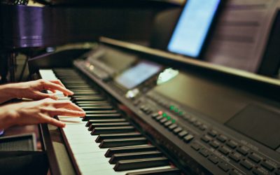 Top 8 Best Digital Pianos under 1000